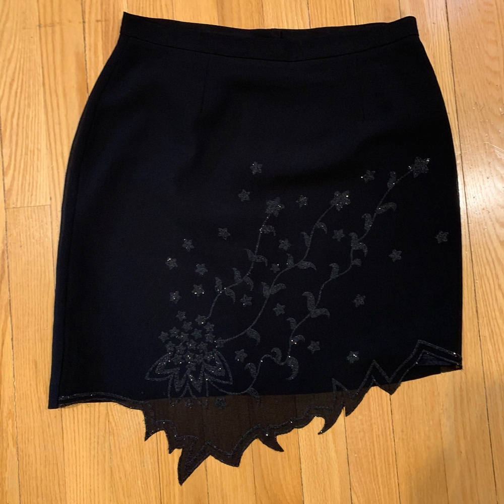 ⭐️Unique Elegant Black Embroidered Star Flower Vintage Skirt